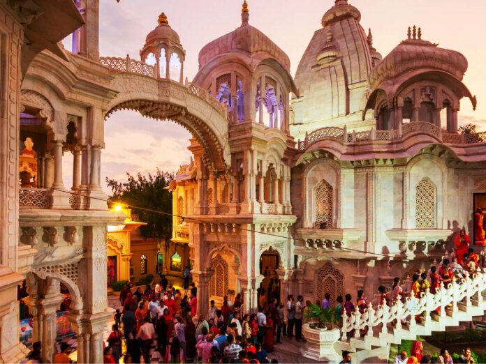 Celebrate Krishna Janmashtami in a special way, definitely do these places of Delhi-NCR...
