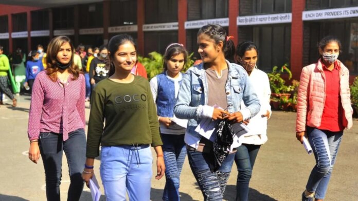 JEE Advanced 2022: Registration for IIT entrance test ends today on...
