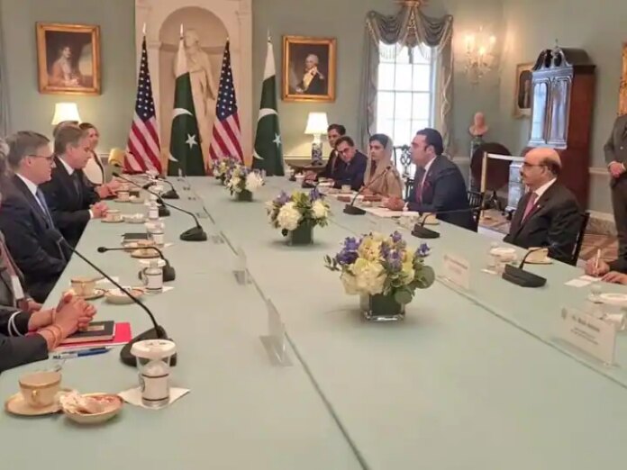 America Provide Help To Pakistan On Flood Issue And Talks About India...
