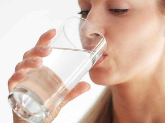 Benefits Of Drinking Water In The Morning Without Brushing