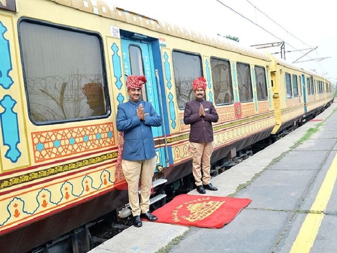 Indian Railways Bharat Gaurav Deluxe AC Tourist Train Ek Bharat Shrestha...
