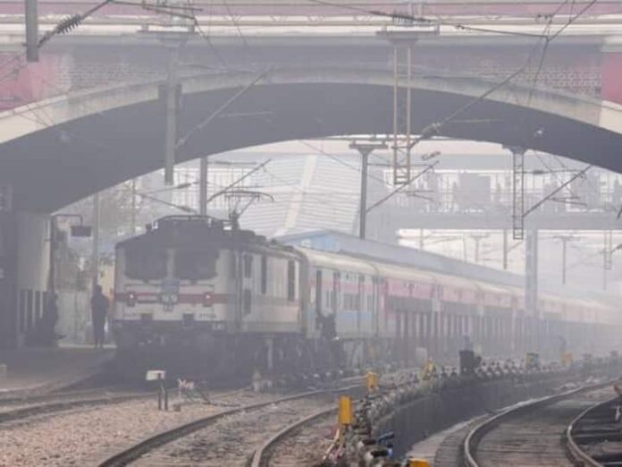 Indian Railway: इंडियन रेलवे ने 11 फरवरी तक कैंसिल की ये 10 ट्रेनें, आज...