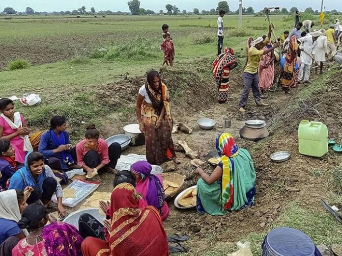Central Govt Increases MGNREGA Wage For Rural Workers Know New Rate Of...
