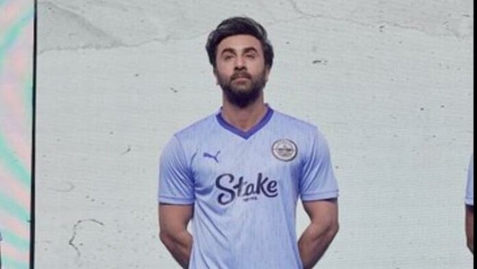 Ranbir Kapoor wants to play with this legendary footballer
